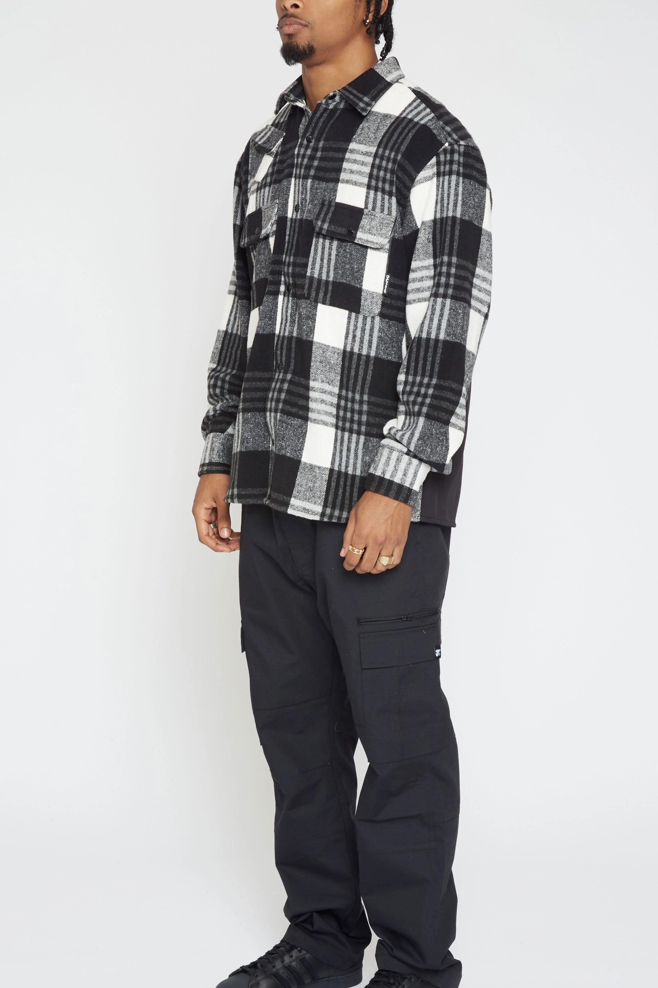 Action Cargo Pants Black - Image 4